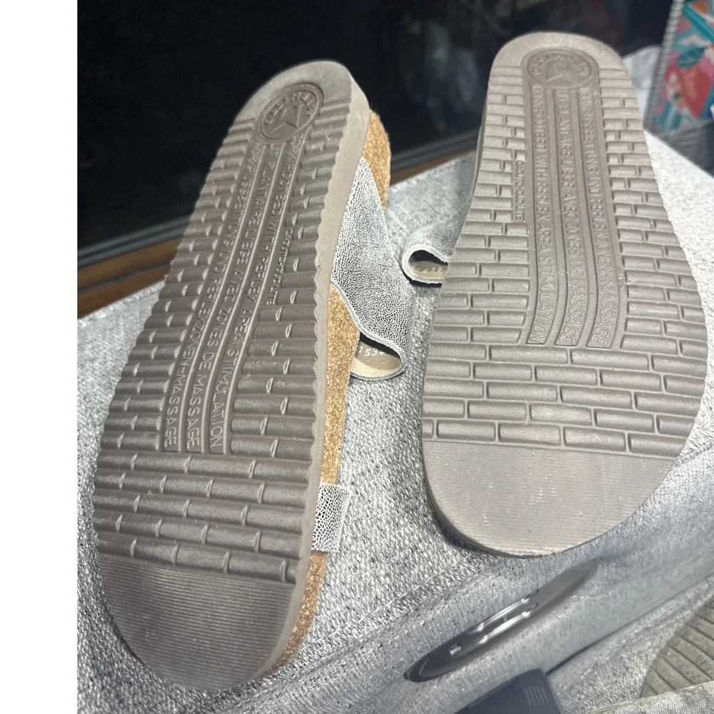 Mephisto Helen Silver Metallic Leather Cork Footbed Sandals Womens 39 France - Picture 2 of 5